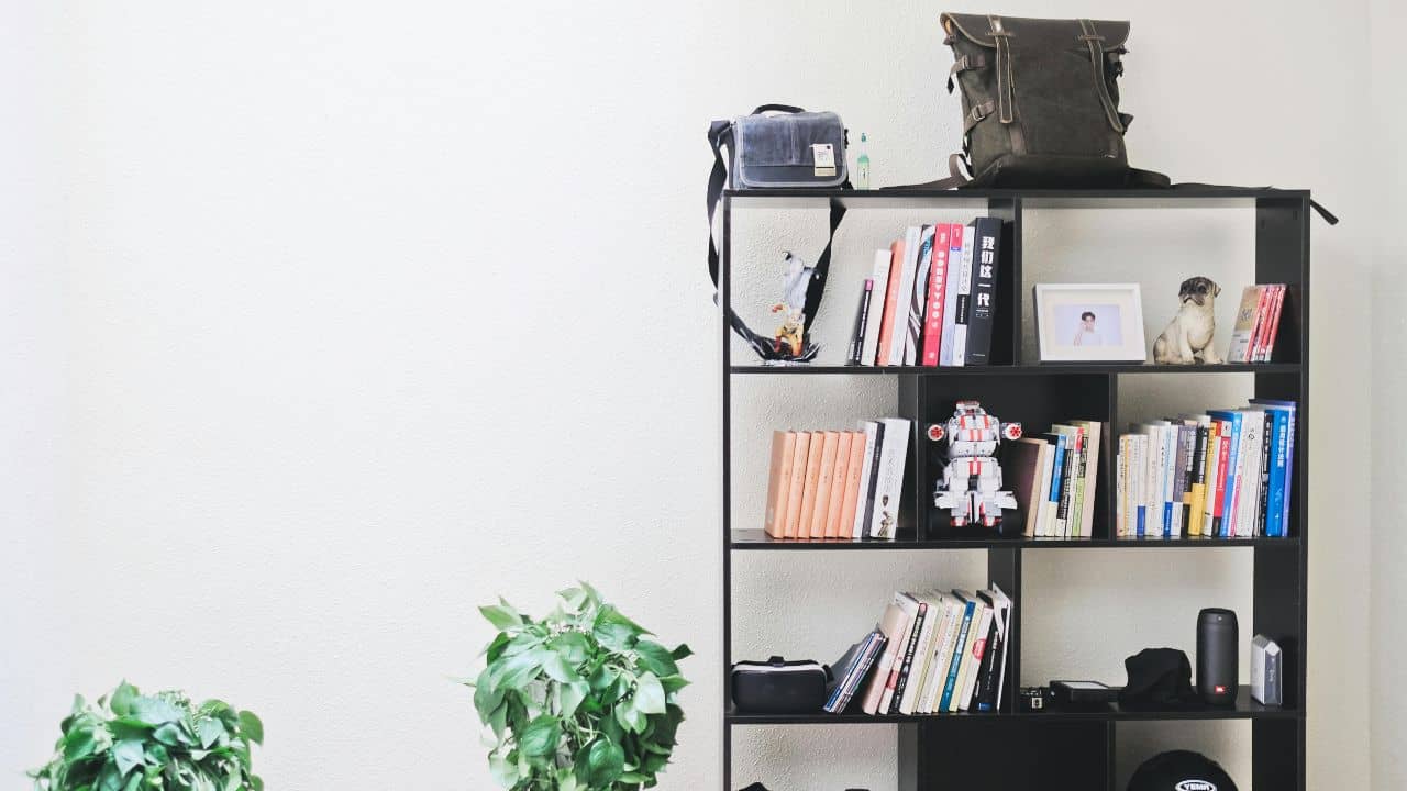 Mengapa Dosen dan Peneliti Perlu Menerbitkan Buku?